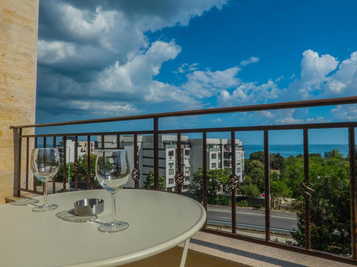 Private Apartment In Cypress Complex 15 Varna Extérieur photo